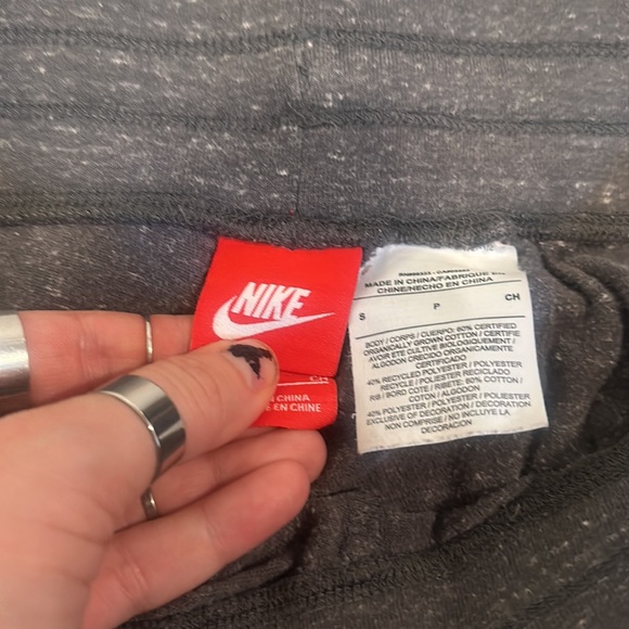 Nike Workout Shorts - Picture 3 of 3